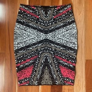 Diane Von Furstenberg Knee-Length Skirt (Size M)
